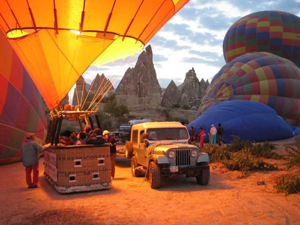 Cappadocia sunrise balloon tour